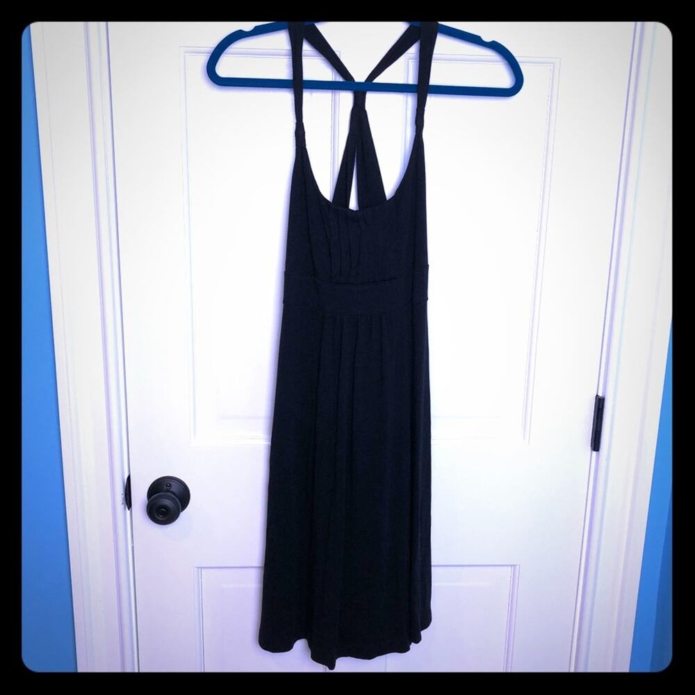 Cute simple black dress Medium